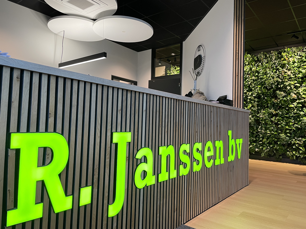 groot schoonmaakbedrijf